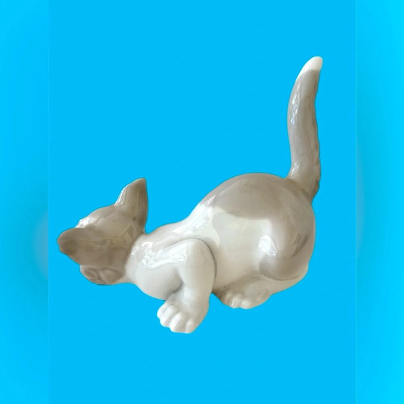 Llardo Attentive Cat Animals Domestic by LLADRO. - Picture 4 of 8